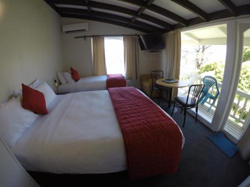 lakeview colonial motel