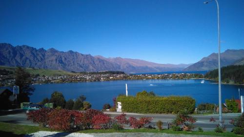 lakeview colonial motel