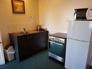 lakeview colonial motel