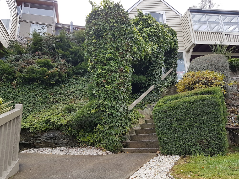 lakeview colonial motel