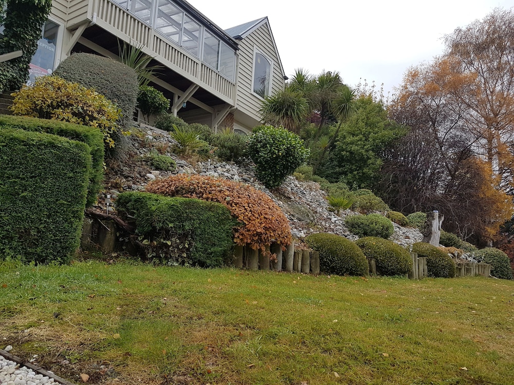 lakeview colonial motel