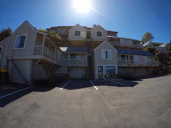 lakeview colonial motel