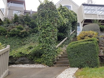 lakeview colonial motel