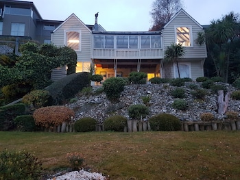 lakeview colonial motel