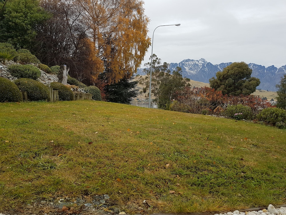 lakeview colonial motel