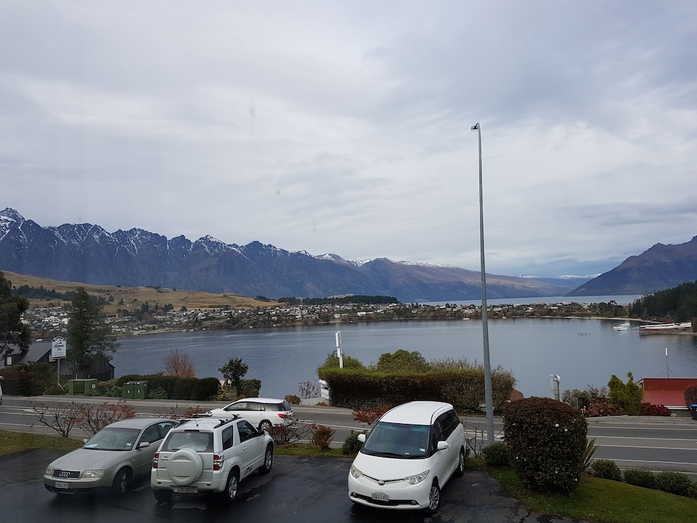 lakeview colonial motel