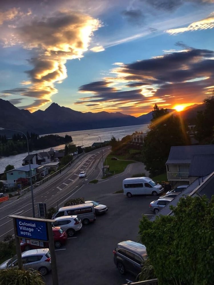 lakeview colonial motel