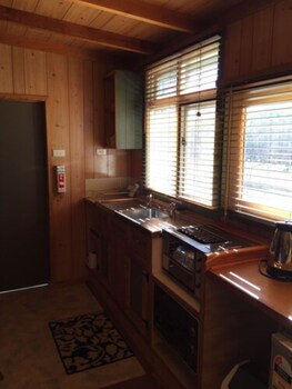 Carinya Village Jindabyne,East Jindabyne>>Crackenback,3 star