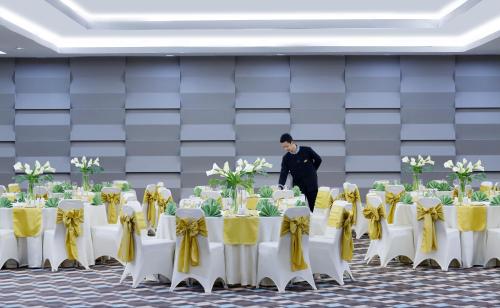hotel santika kelapa gading