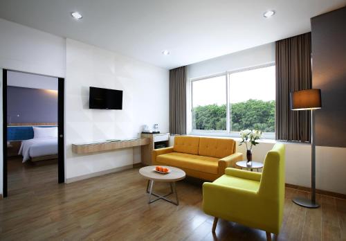 hotel santika kelapa gading