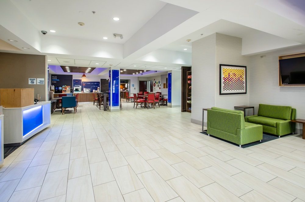 holiday inn express and suites olathe south by ihg