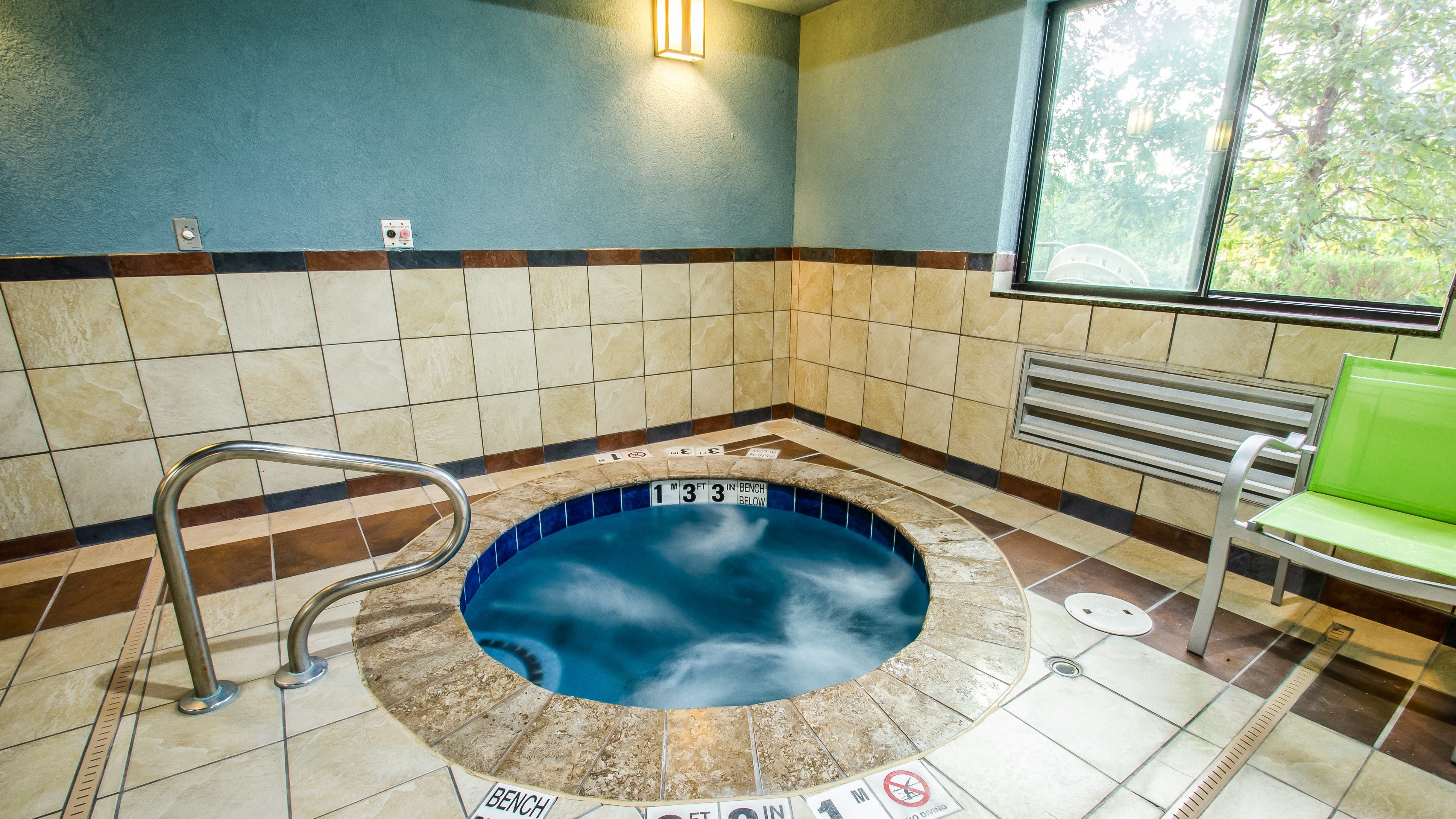 holiday inn express and suites olathe south by ihg