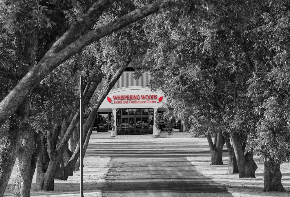 historic whispering woods hotel and conference center
