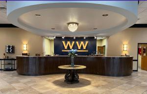historic whispering woods hotel and conference center