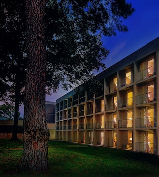 historic whispering woods hotel and conference center
