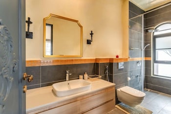 lux 3br villa in siolim 4km to beach wadi house