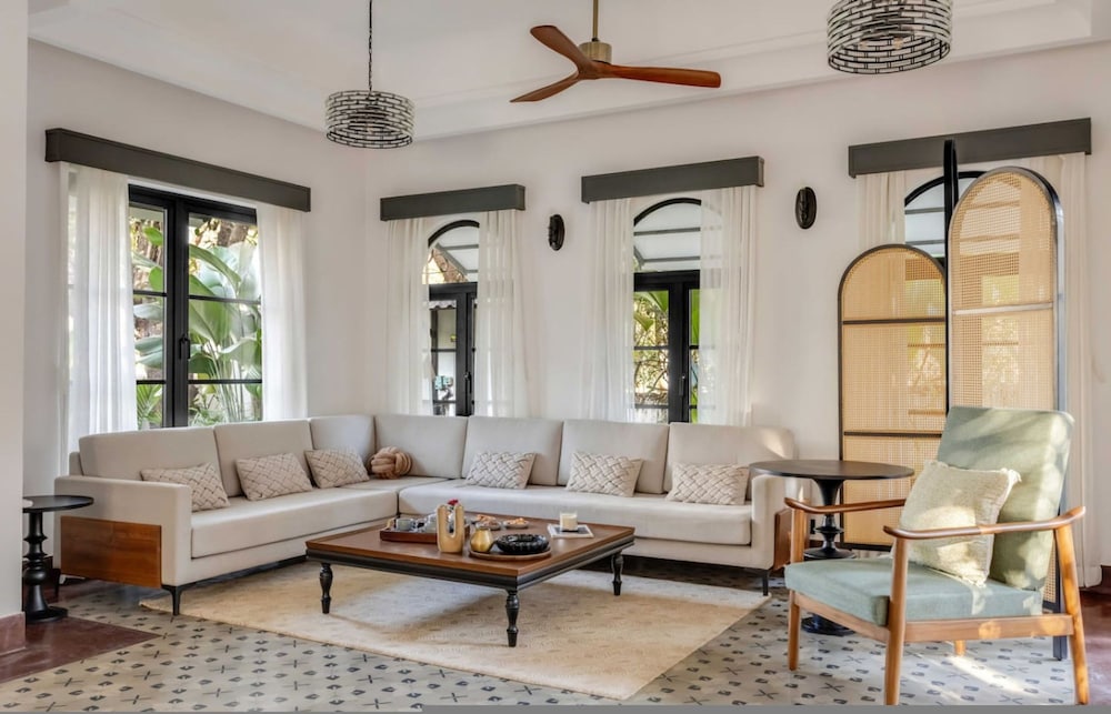 lux 3br villa in siolim 4km to beach wadi house