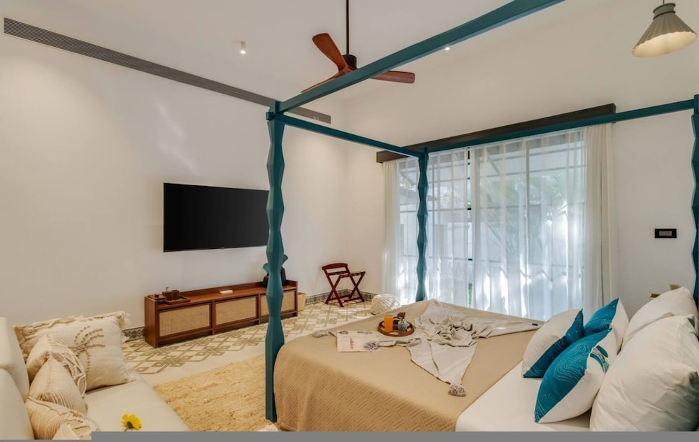 lux 3br villa in siolim 4km to beach wadi house
