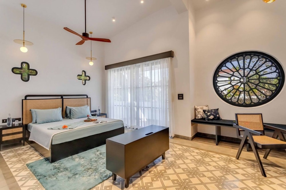 lux 3br villa in siolim 4km to beach wadi house