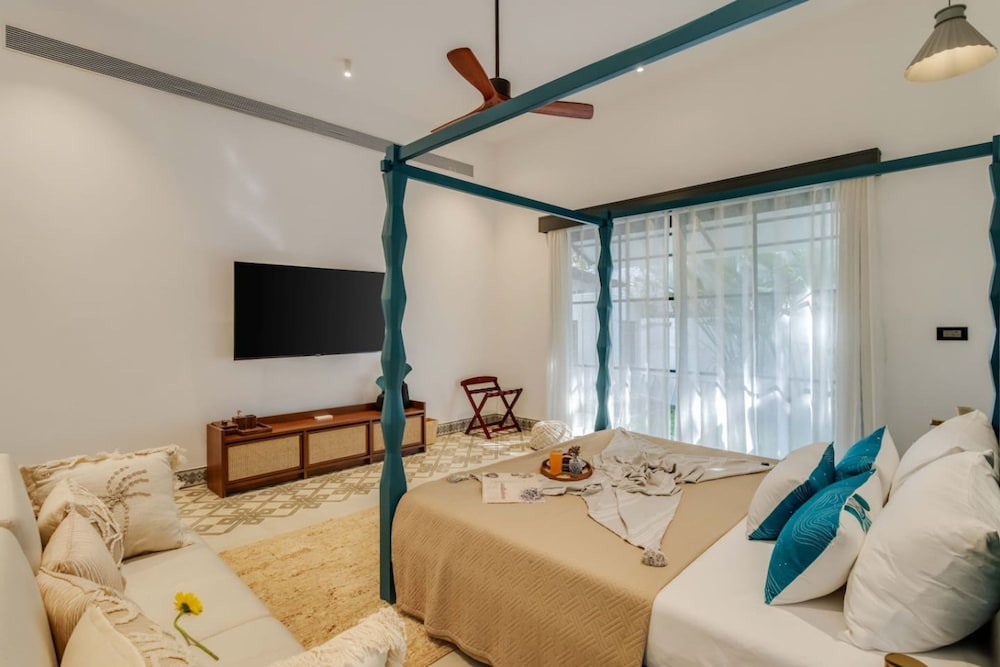 lux 3br villa in siolim 4km to beach wadi house
