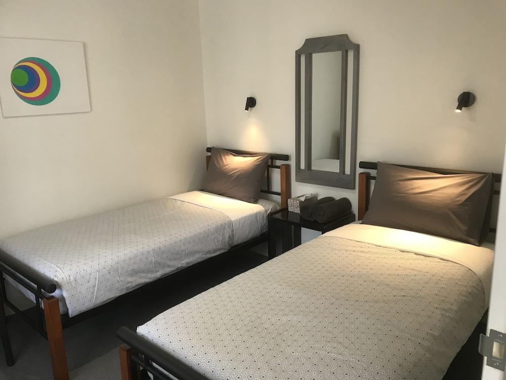 cooks endeavour motor inn