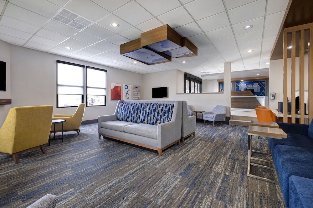holiday inn express and suites central omaha by ihg