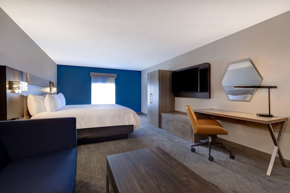 holiday inn express and suites central omaha by ihg