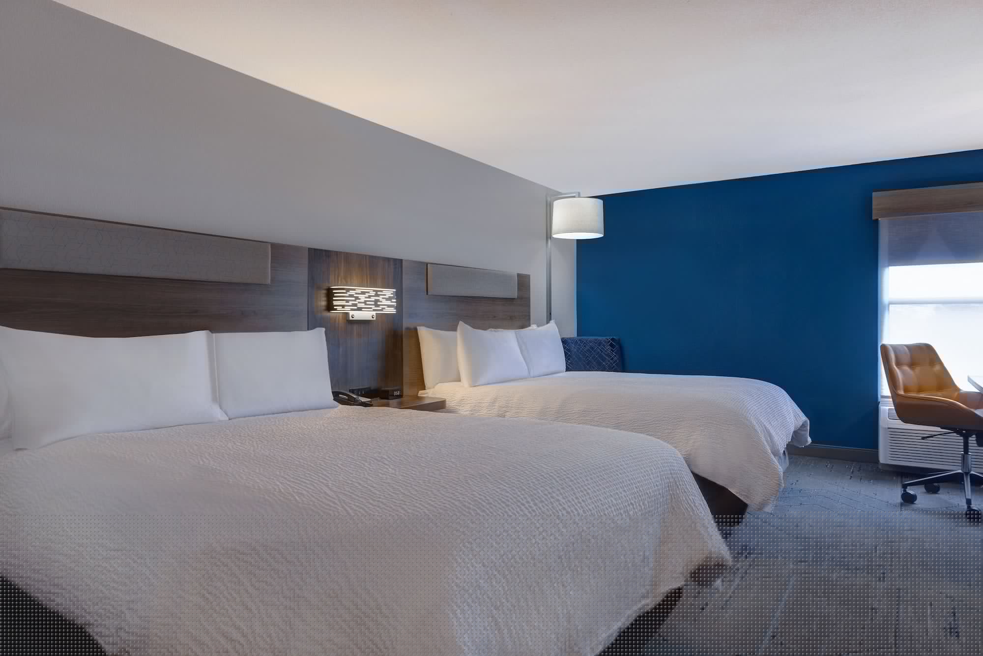 holiday inn express and suites central omaha by ihg