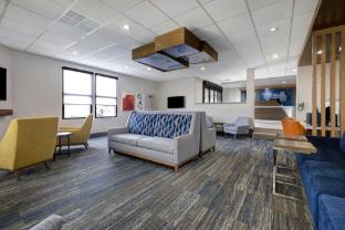 holiday inn express and suites central omaha by ihg
