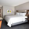 holiday inn express and suites central omaha by ihg