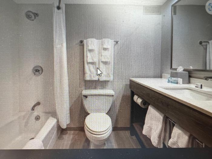 holiday inn express and suites central omaha by ihg