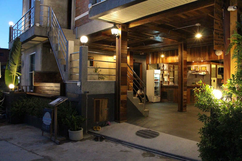 the noi guest house and restaurant