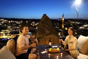castle cave hotel