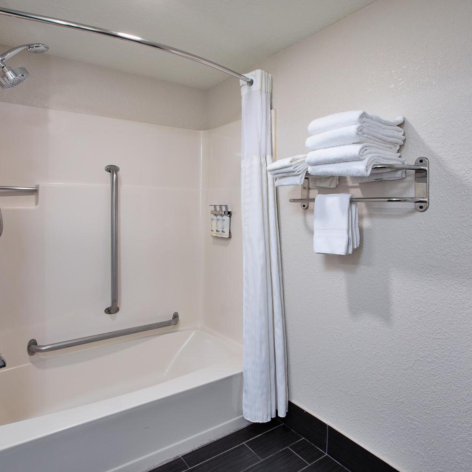 holiday inn express and suites eden prairie minneapolis
