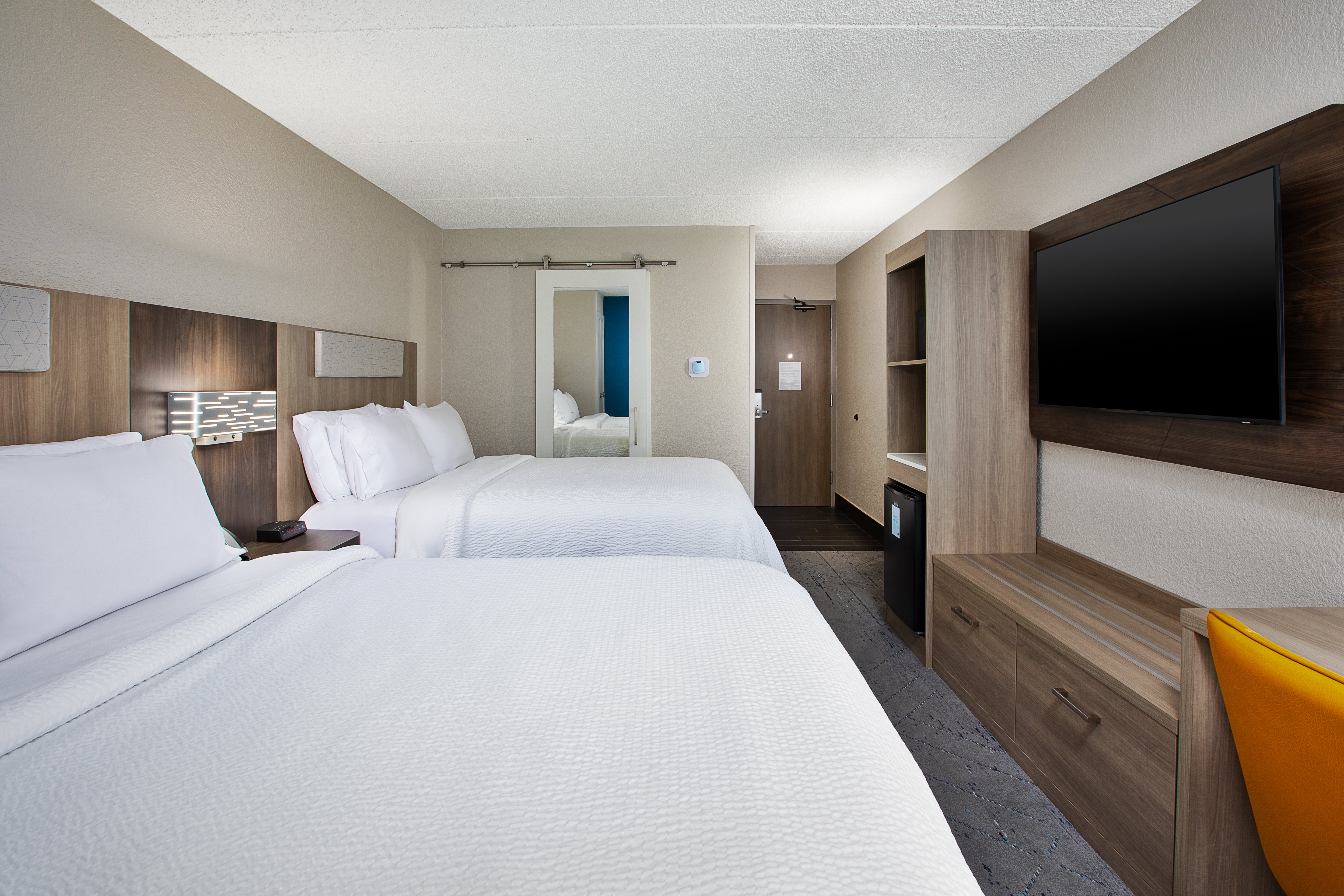 holiday inn express and suites eden prairie minneapolis