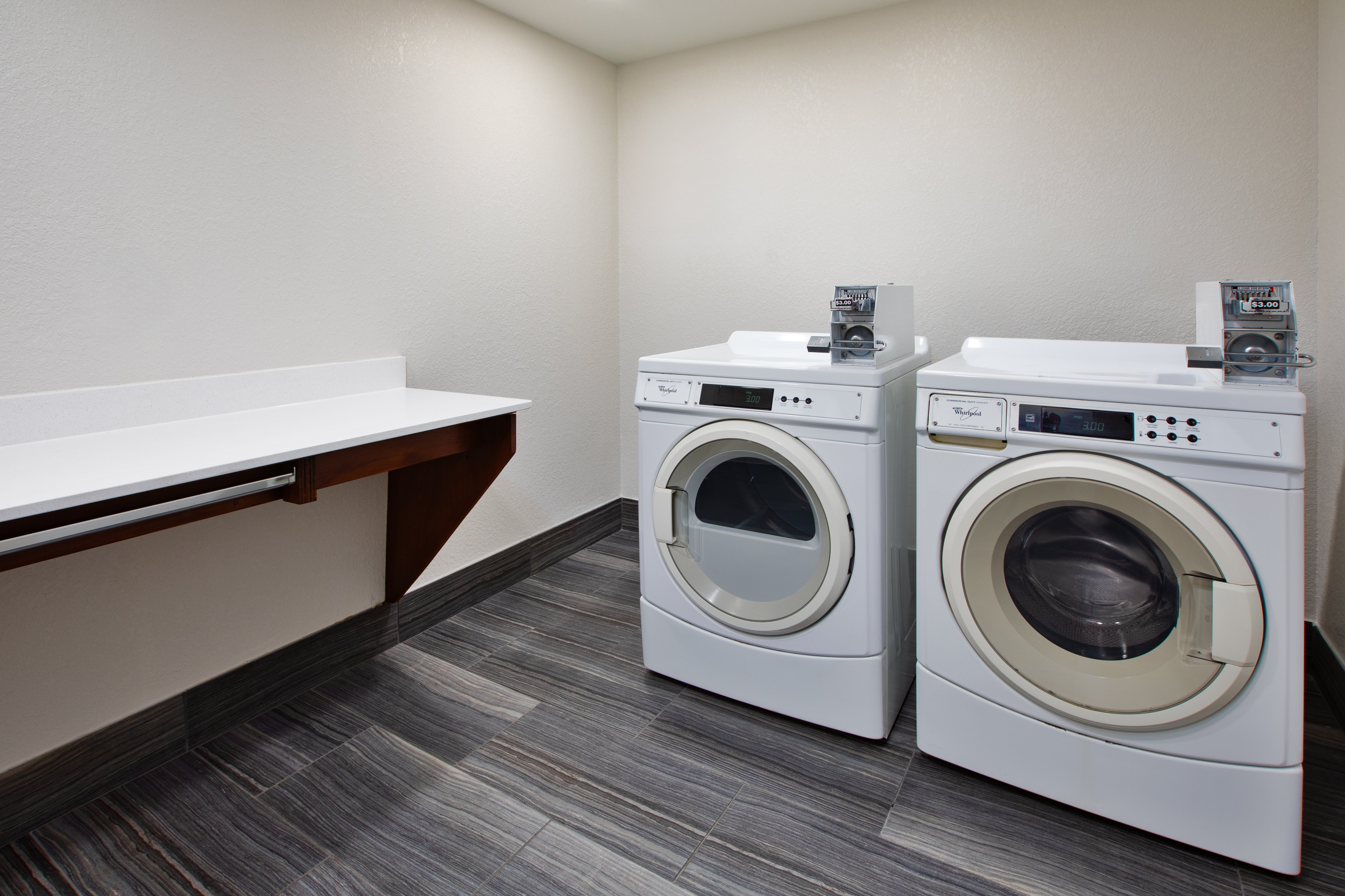 holiday inn express and suites eden prairie minneapolis