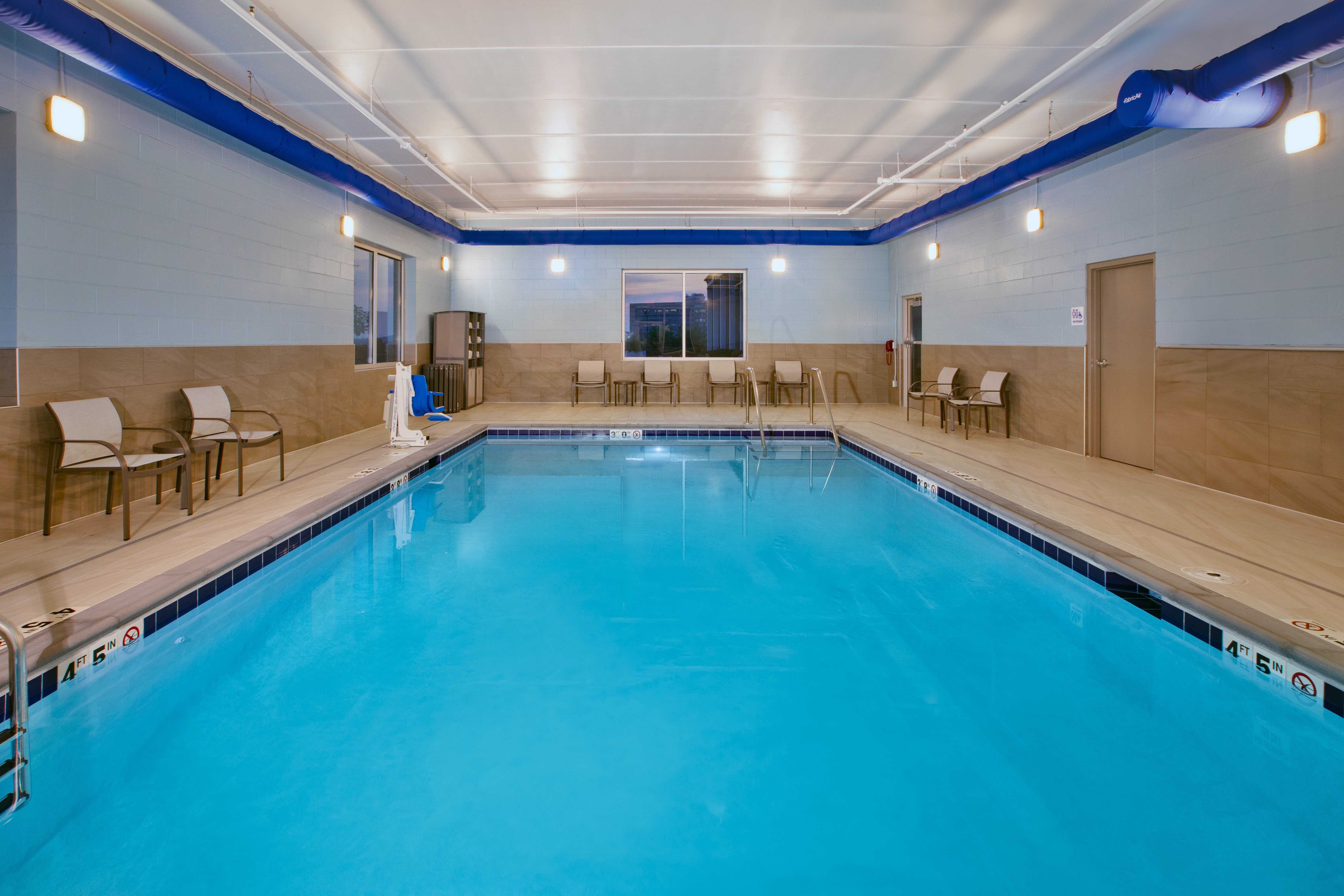 holiday inn express and suites eden prairie minneapolis