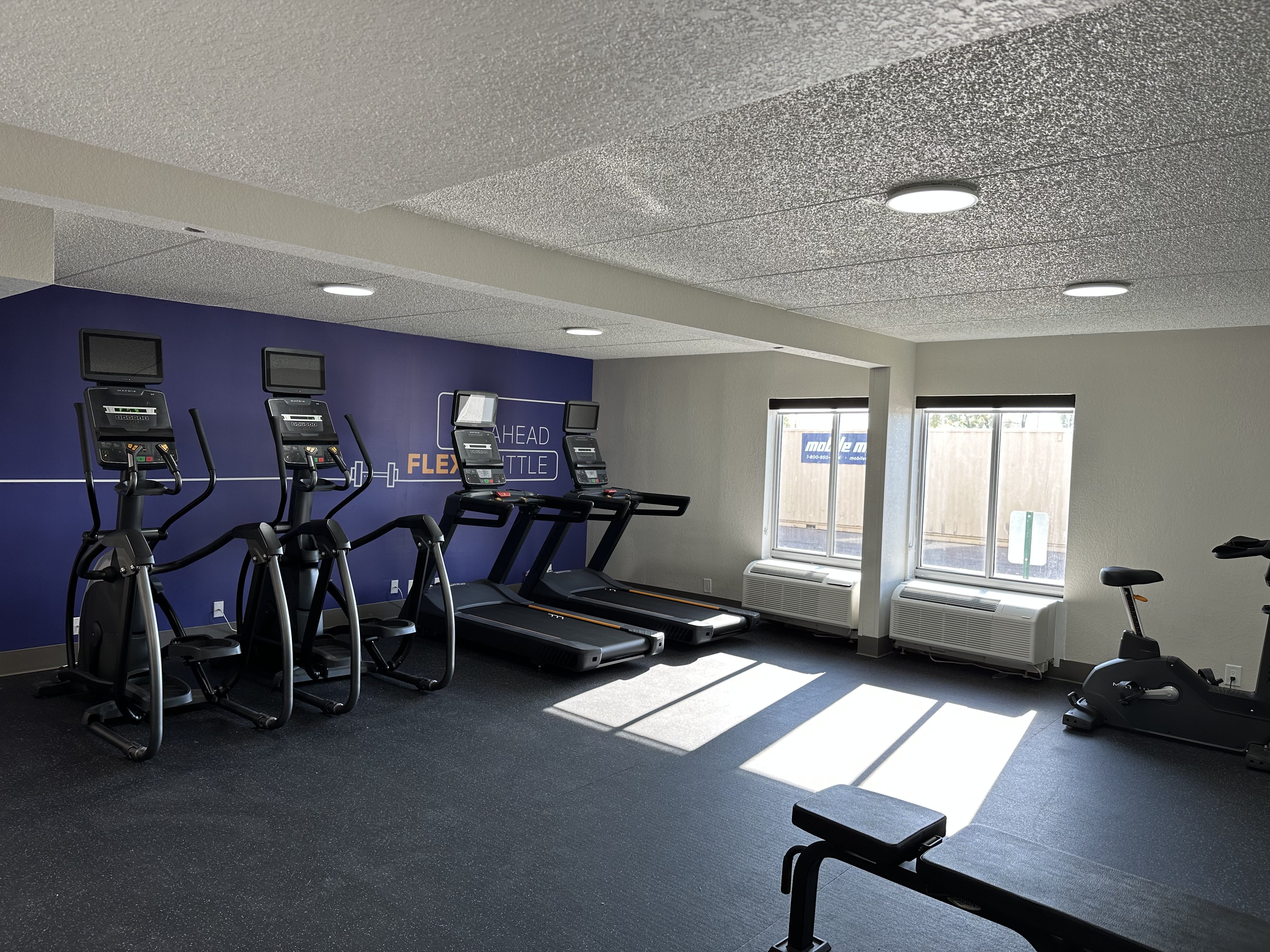 holiday inn express and suites eden prairie minneapolis
