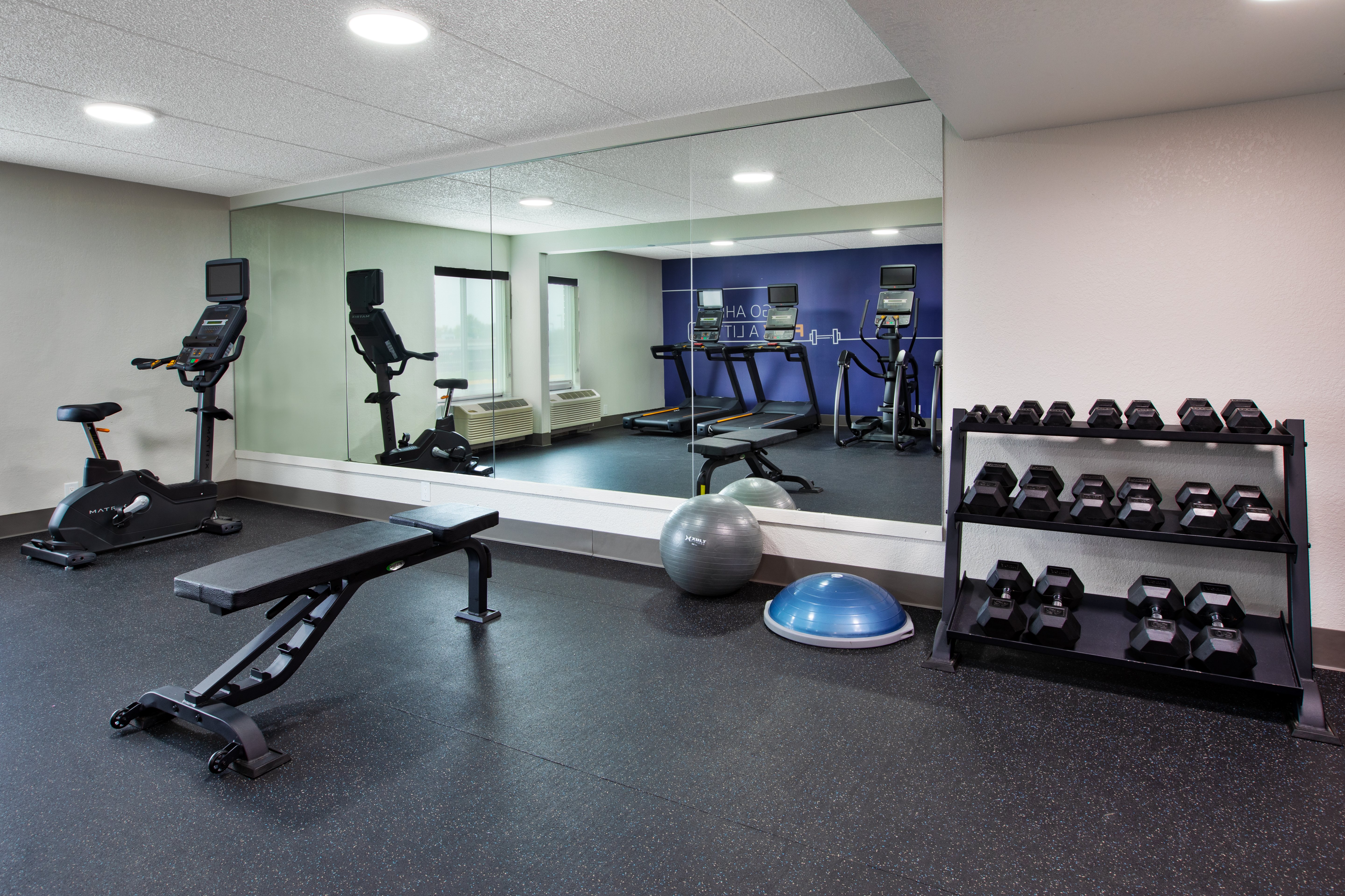 holiday inn express and suites eden prairie minneapolis