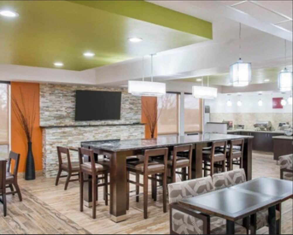 holiday inn express and suites eden prairie minneapolis