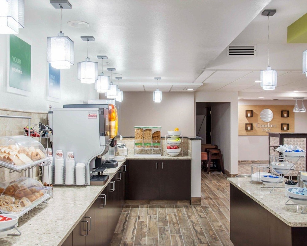 holiday inn express and suites eden prairie minneapolis