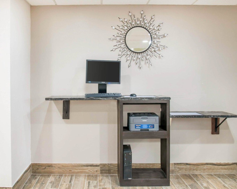 holiday inn express and suites eden prairie minneapolis
