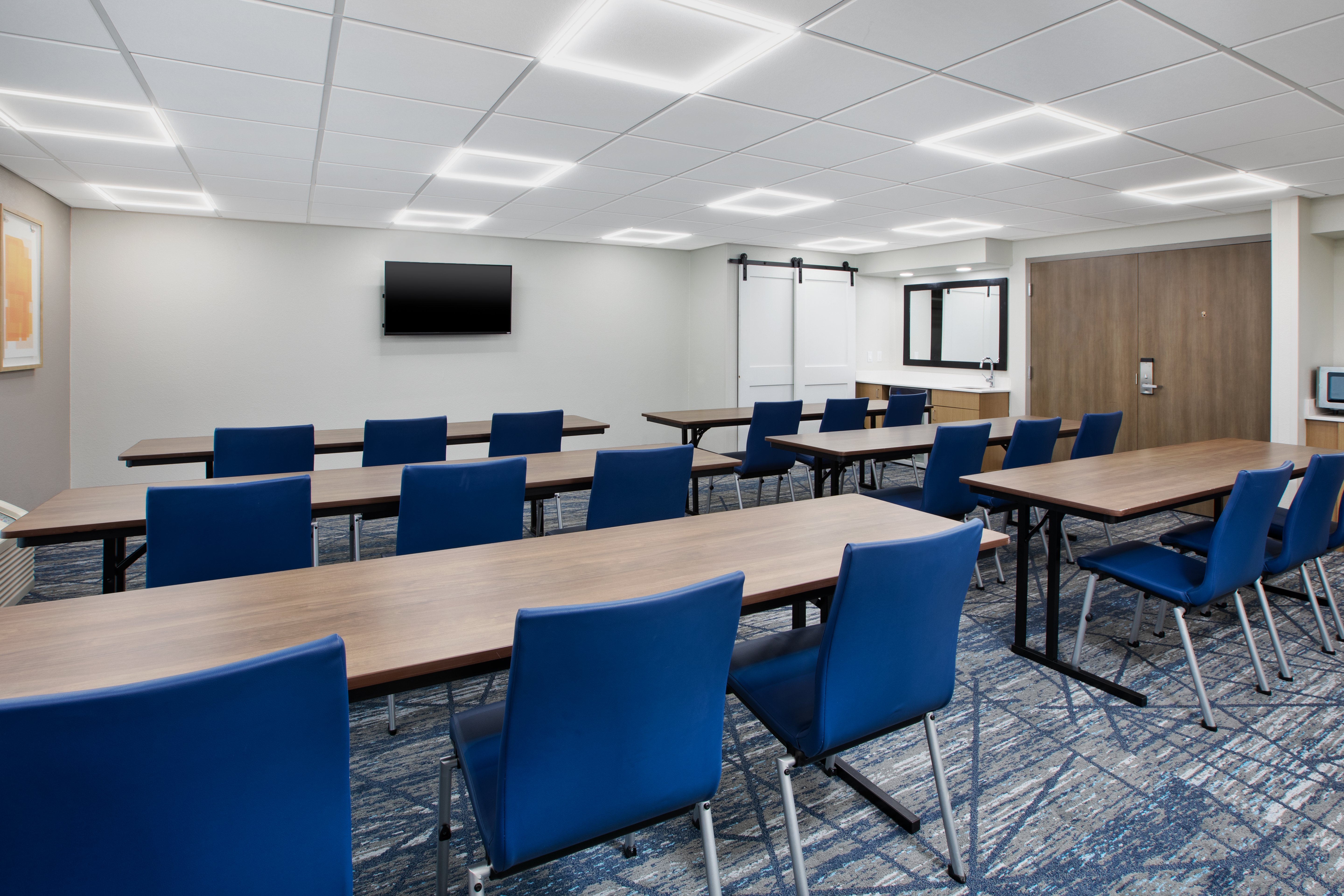 holiday inn express and suites eden prairie minneapolis