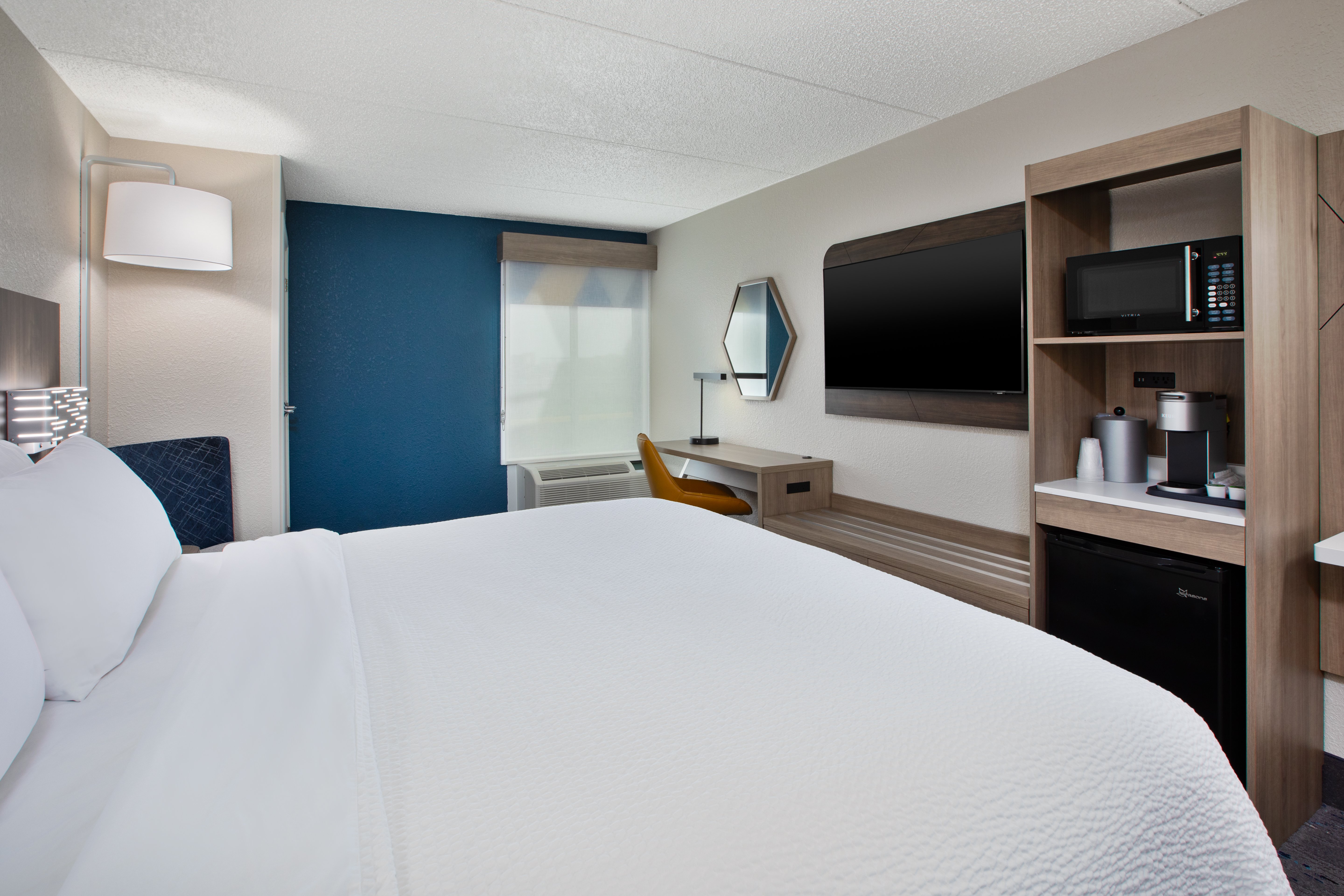 holiday inn express and suites eden prairie minneapolis