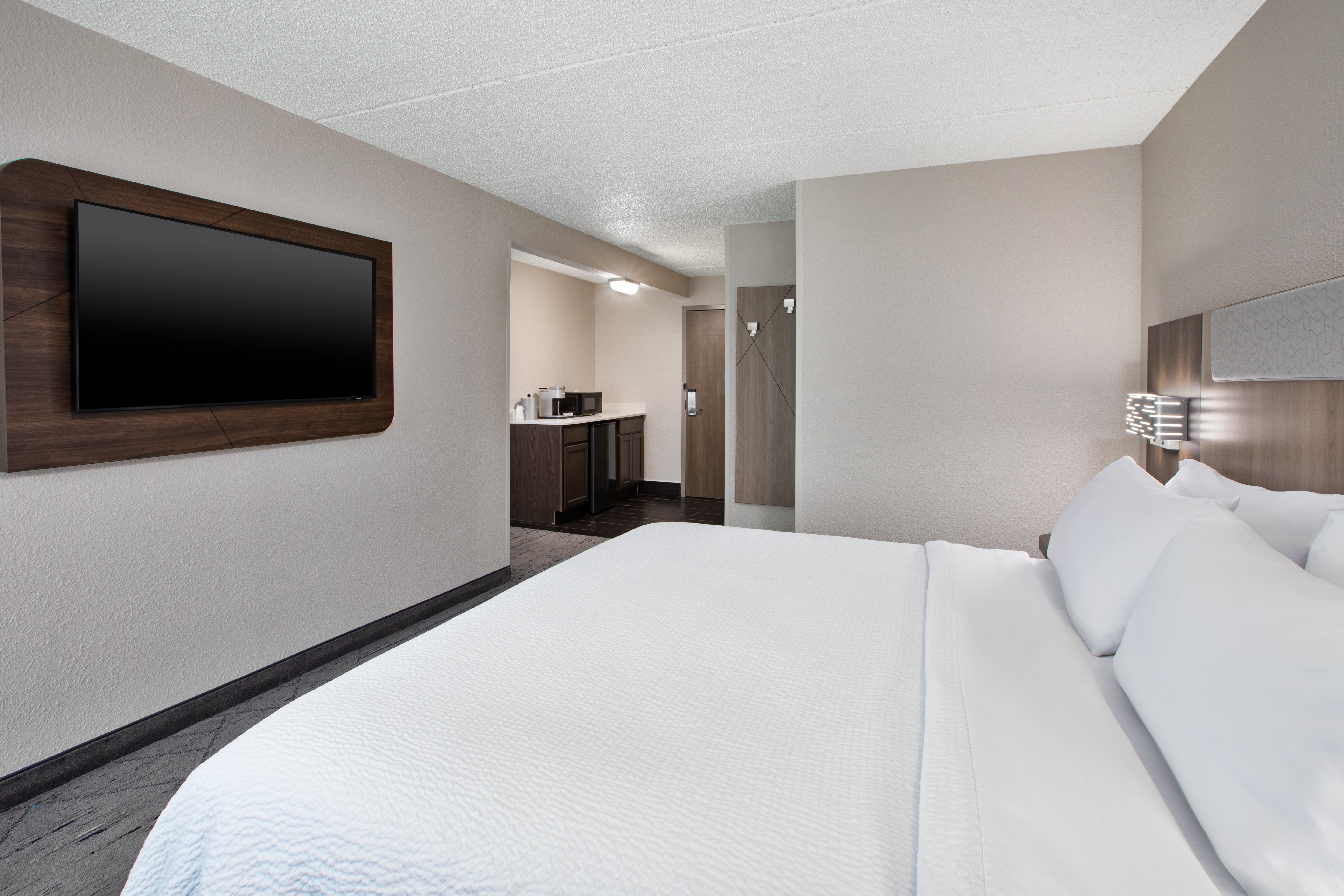 holiday inn express and suites eden prairie minneapolis