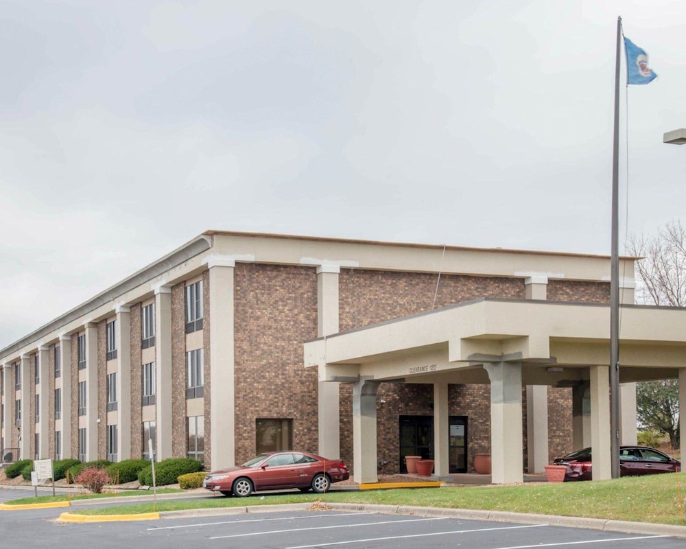 holiday inn express and suites eden prairie minneapolis