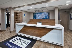 holiday inn express and suites eden prairie minneapolis