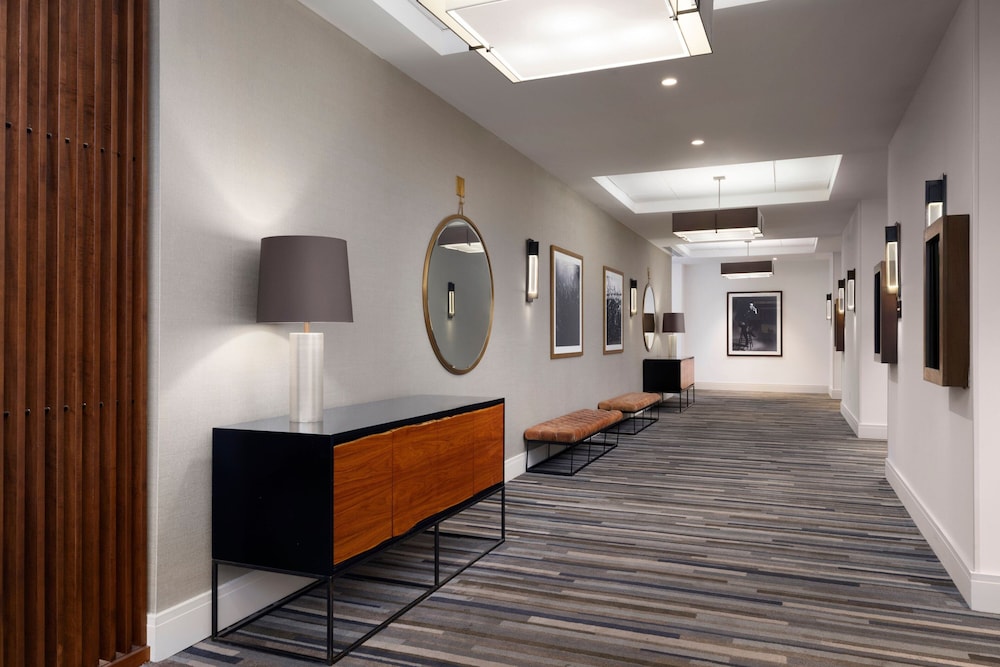 hilton nashville marriott