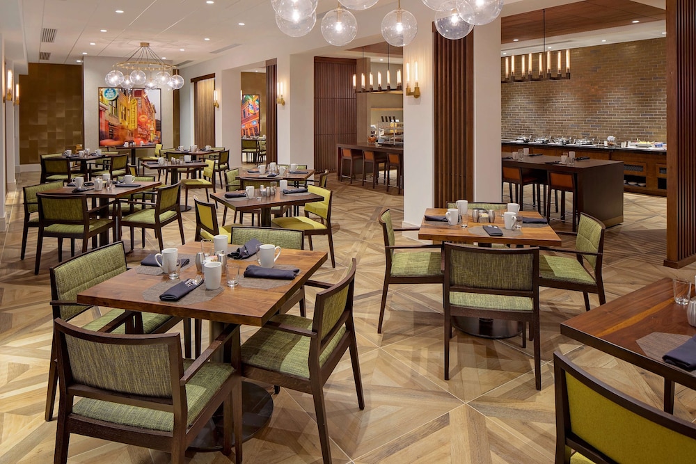 hilton nashville marriott