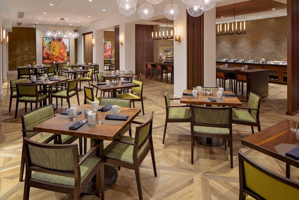 hilton nashville marriott